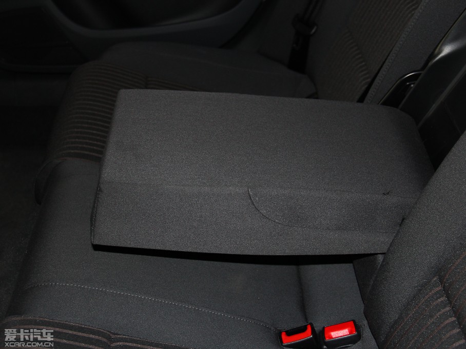 2015?yun)WA4L 35 TFSI Ԅ(dng)(bio)(zhn)