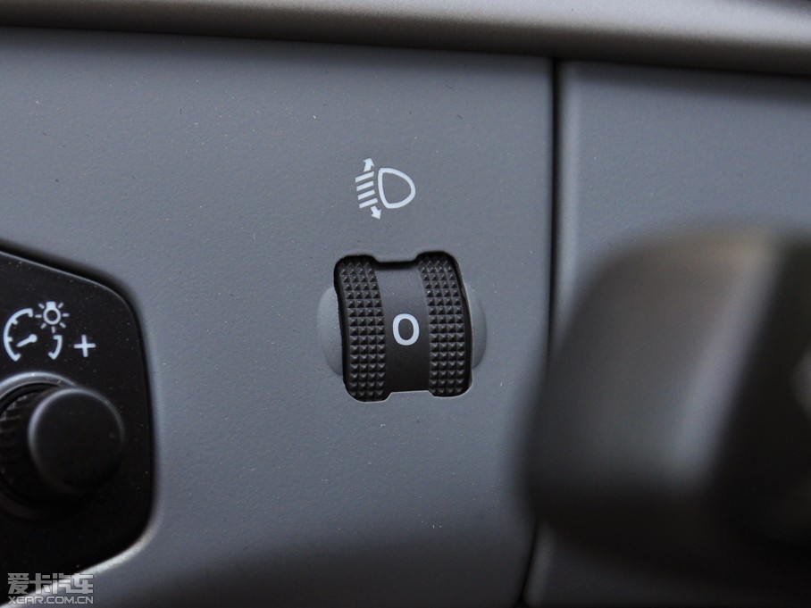 2015?yun)WA4L 30 TFSI ք(dng)m