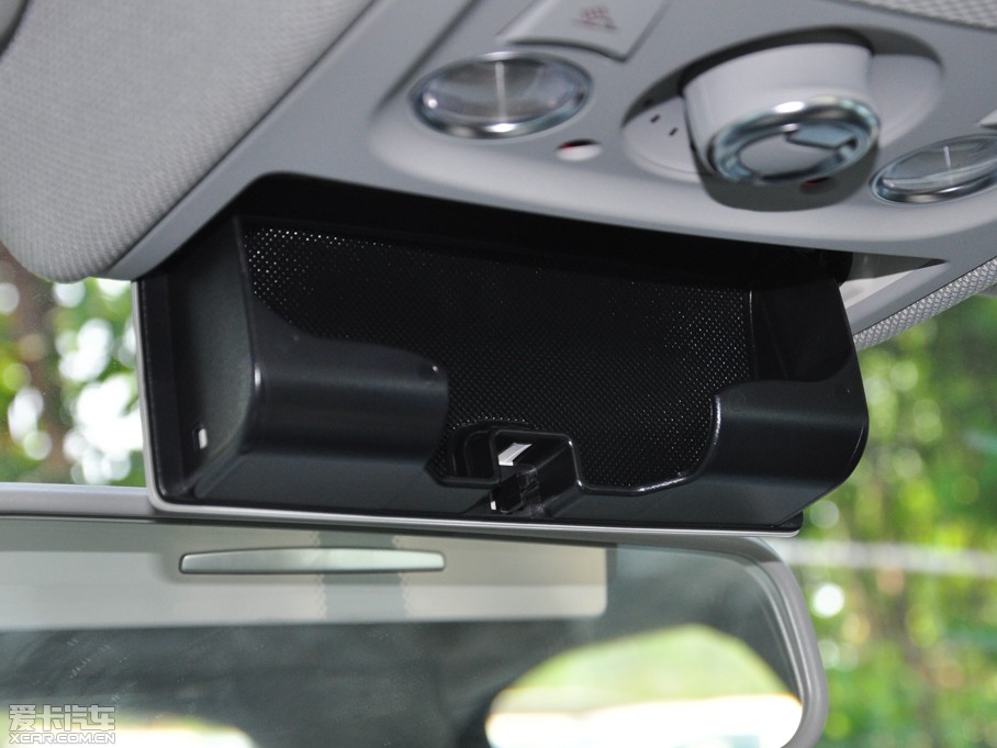 2015WA4L 30 TFSI քm