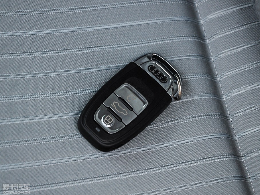 2015?yun)WA4L 30 TFSI ք(dng)m