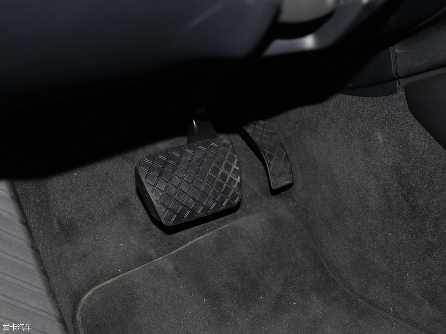 2015WA4L 35 TFSI 300fo