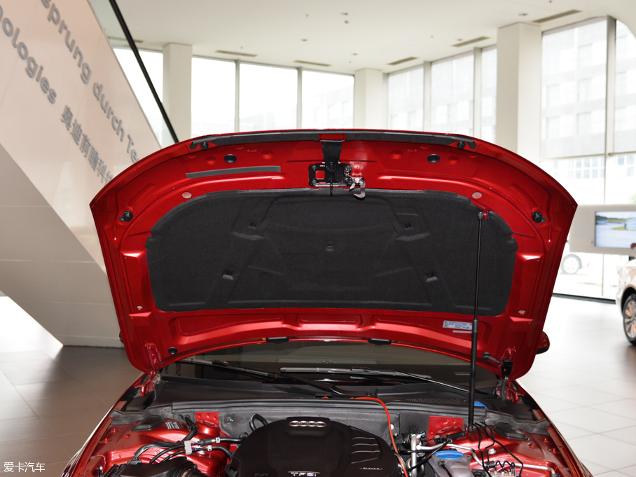 2015WA4L 35 TFSI 300fo