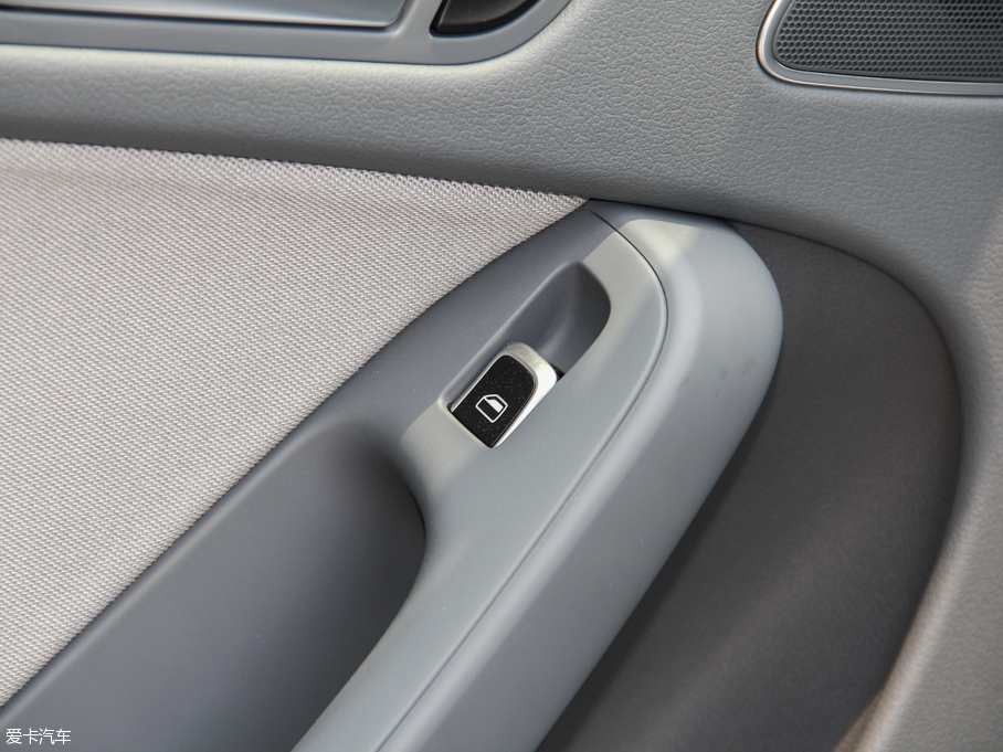 2015?yun)WA4L 35 TFSI 300f(wn)o(j)I(lng)