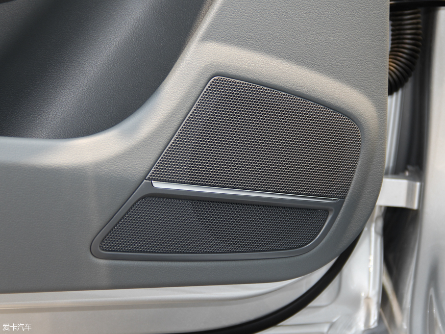 2015?yun)WA4L 35 TFSI 300fo(j)I(lng)