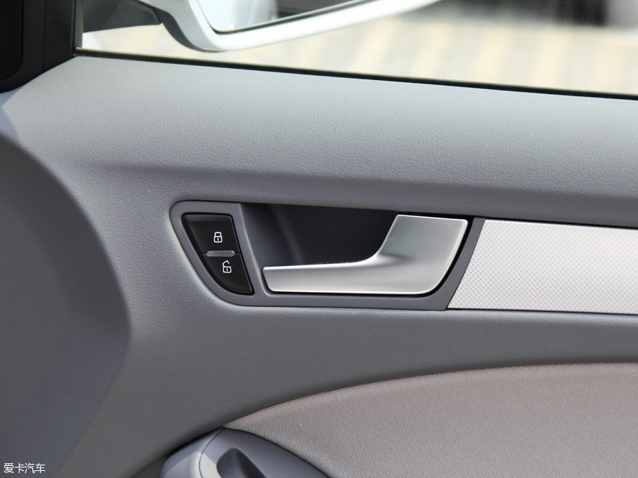 2015?yun)WA4L 35 TFSI 300fo(j)I(lng)