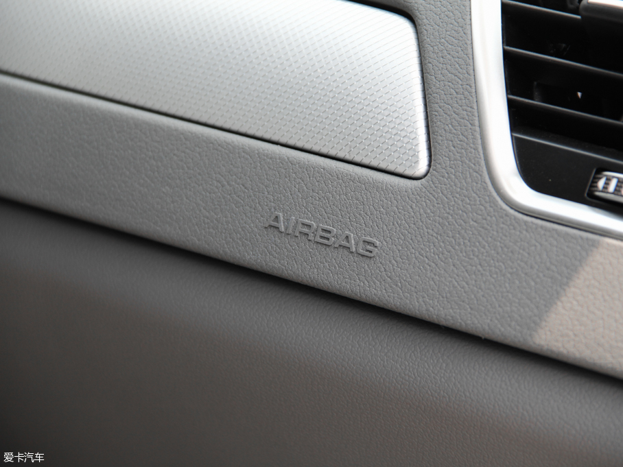 2015?yun)WA4L 35 TFSI 300f(wn)o(j)I(lng)