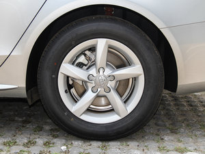 201535 TFSI 300foI ^