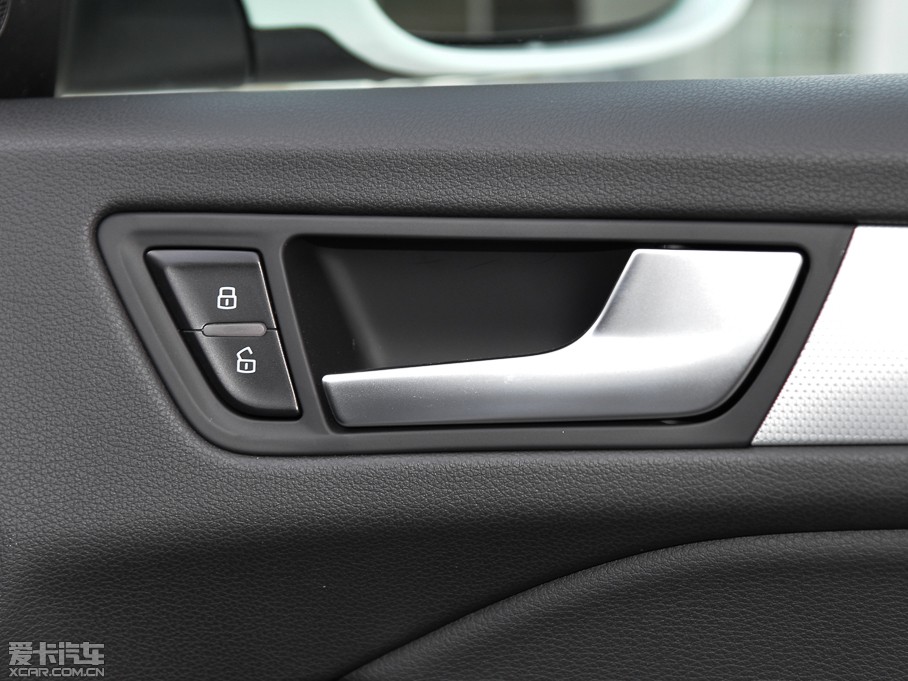 2015WQ5 40 TFSI g(sh)