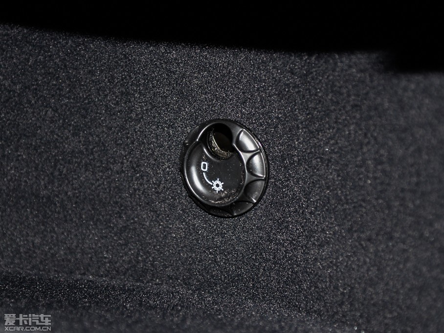 2015WQ5 40 TFSI g(sh)