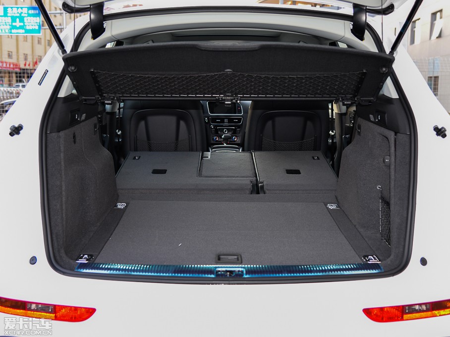 2015WQ5 40 TFSI g(sh)