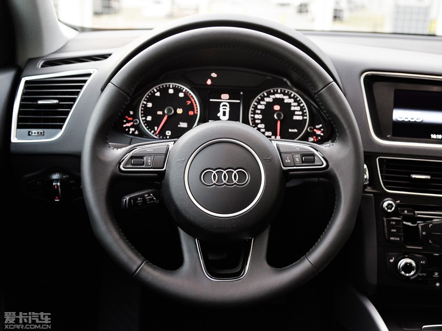 2015WQ5 40 TFSI g(sh)