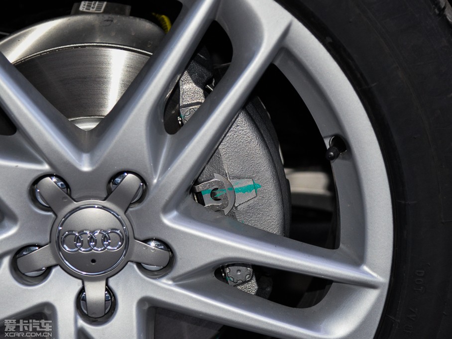 2015?yun)WQ5 40 TFSI m