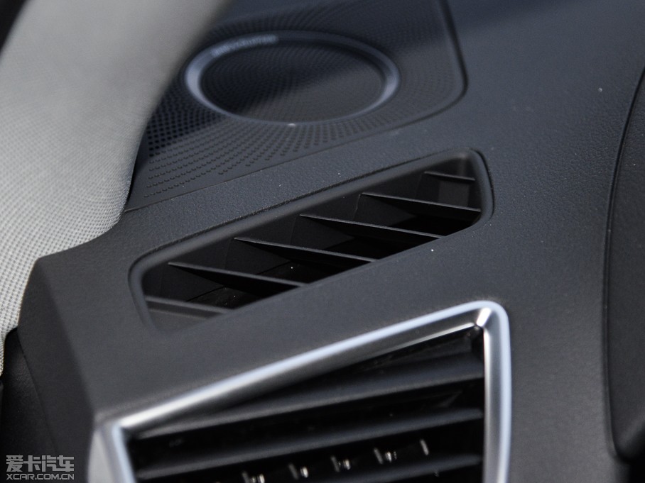 2015?yun)WQ5 40 TFSI m