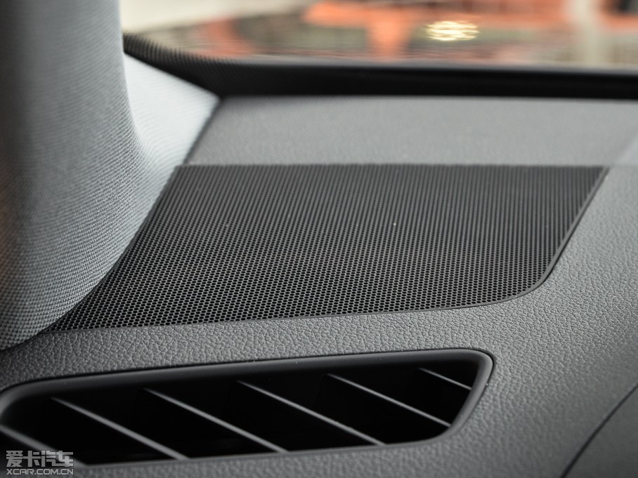 2015WQ5 40 TFSI M(jn)ȡ