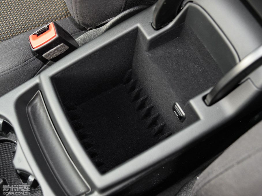 2015?yun)WQ5 40 TFSI M(jn)ȡ