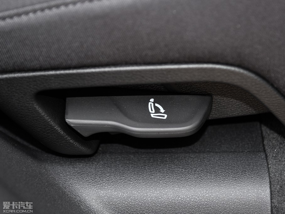 2015?yun)WQ5 40 TFSI M(jn)ȡ