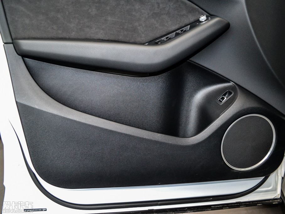 2015?yun)WQ5 40 TFSI (dng)