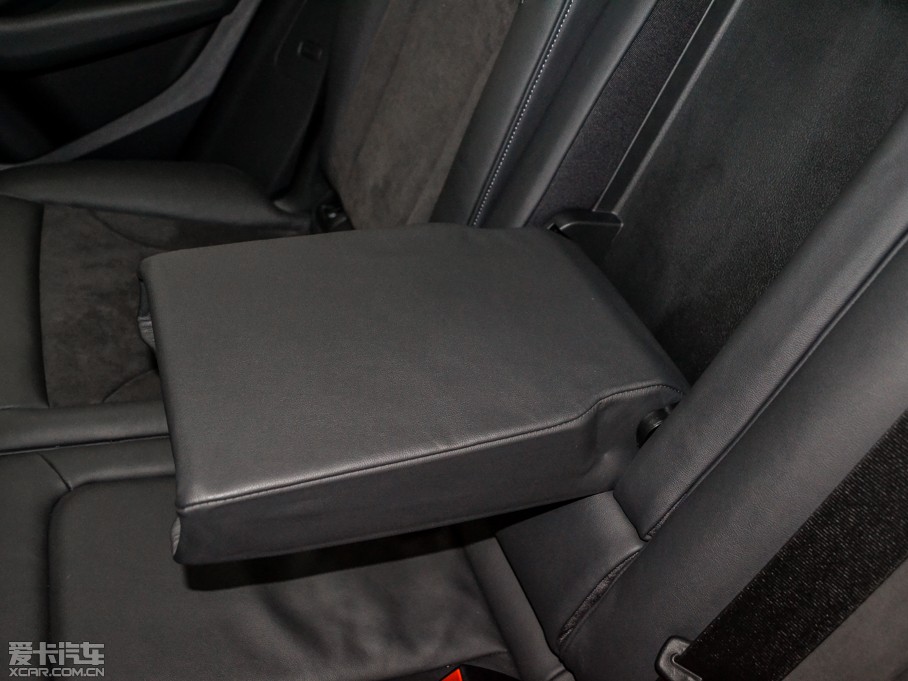 2015?yun)WQ5 40 TFSI (dng)