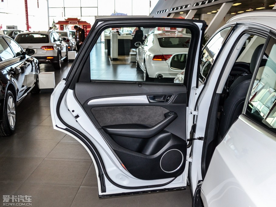 2015WQ5 40 TFSI Ӹ
