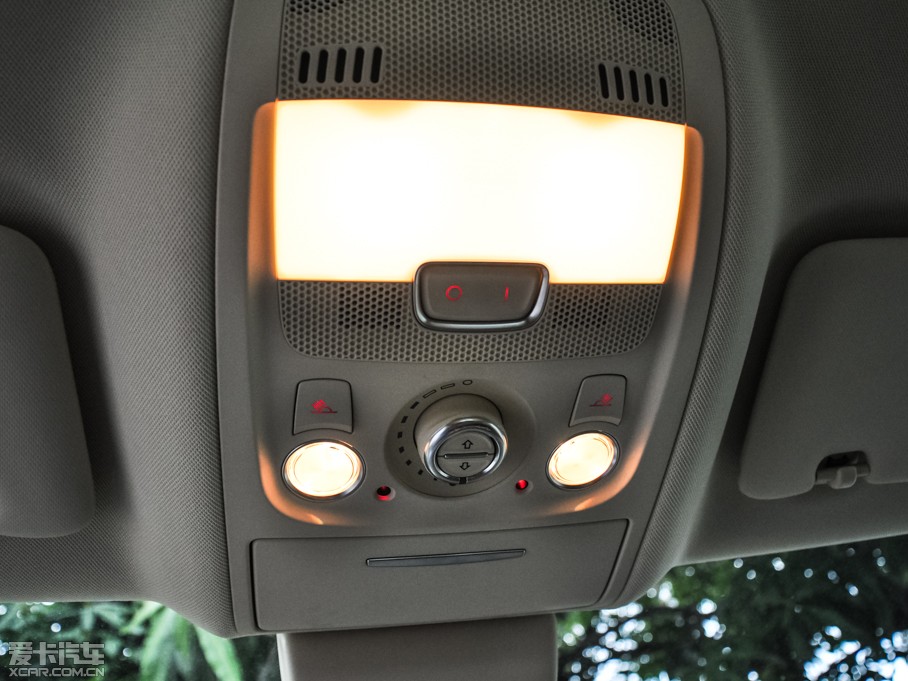 2015?yun)WQ5 40 TFSI A