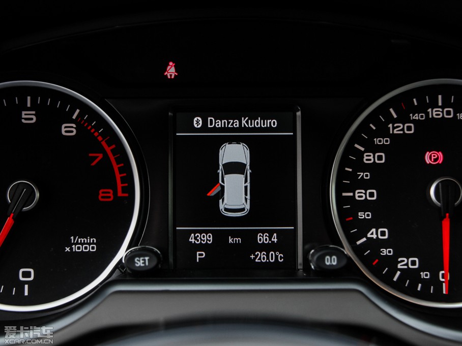 2015?yun)WQ5 40 TFSI A