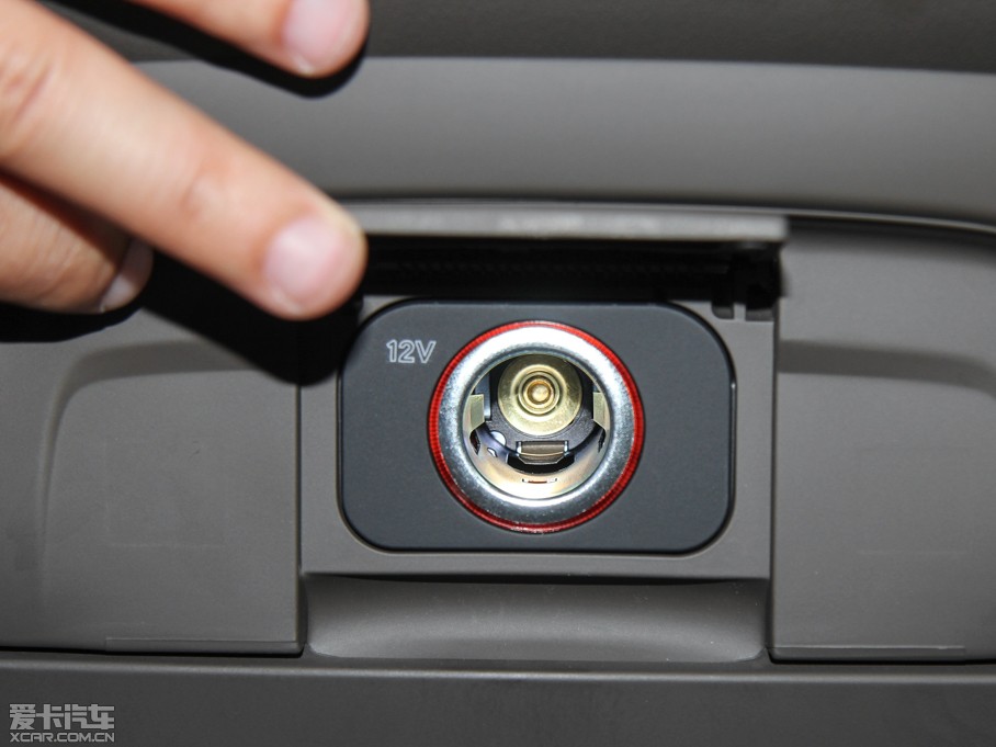 2015?yun)WQ5 40 TFSI A