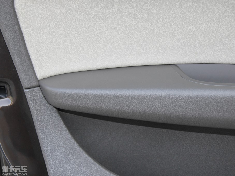 2015?yun)WQ5 40 TFSI A