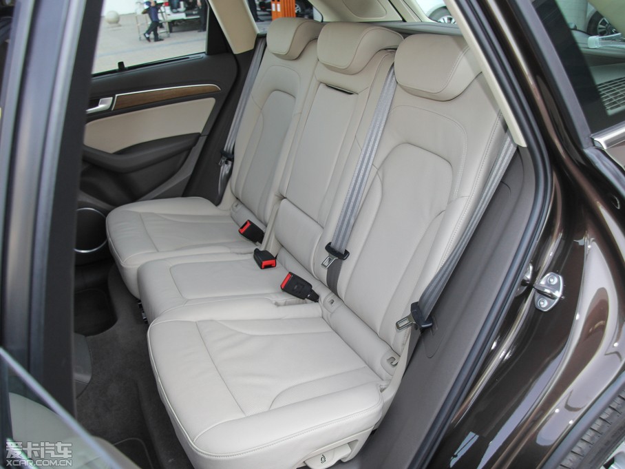 2015?yun)WQ5 40 TFSI A