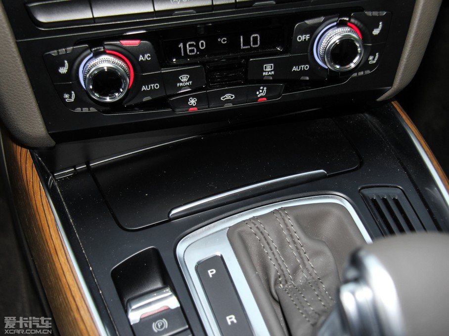 2015?yun)WQ5 40 TFSI A