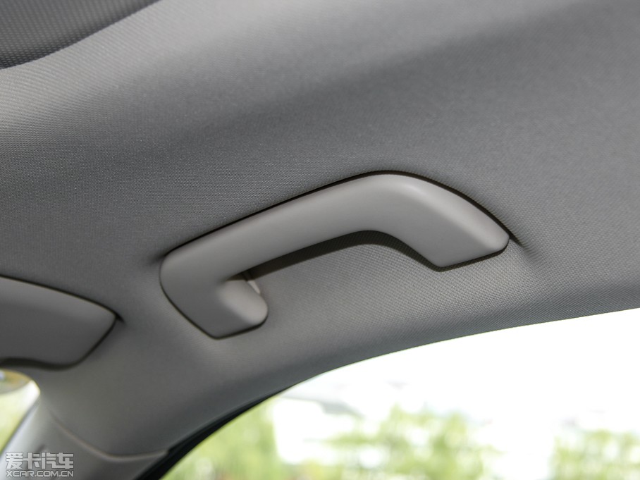 2015?yun)WQ5 40 TFSI A