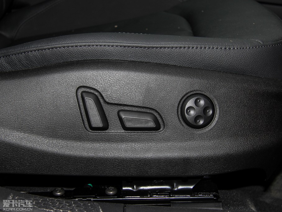 2015?yun)WA3 40 TFSI m