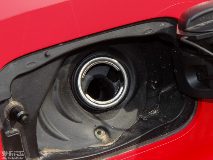 2015?yun)WA3 40 TFSI m