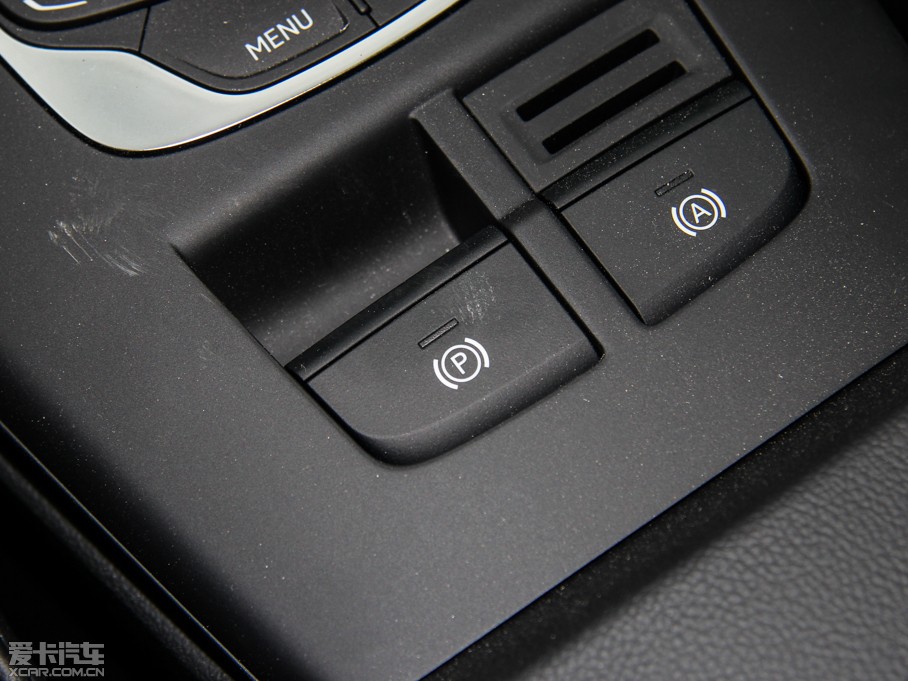 2015?yun)WA3 40 TFSI m