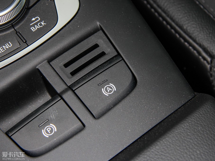 2015?yun)WA3 40 TFSI m