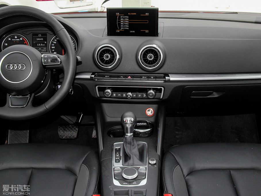 2015?yun)WA3 40 TFSI m