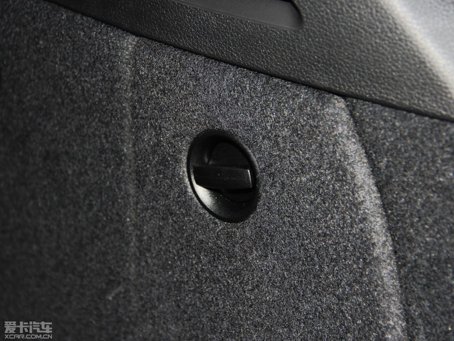 2015?yun)WA3 40 TFSI m