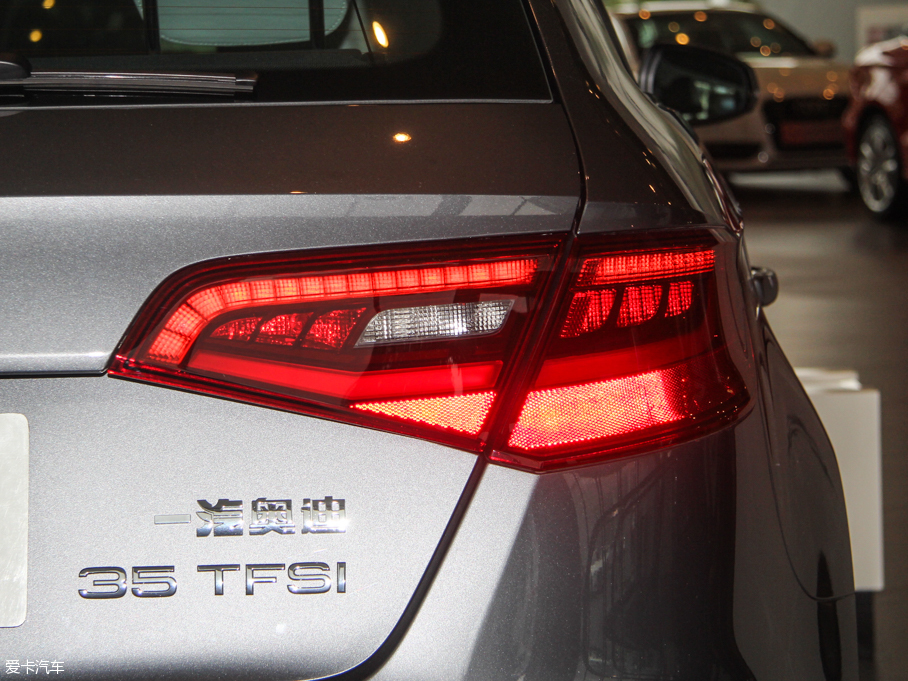 2015WA3 35 TFSI 300fo