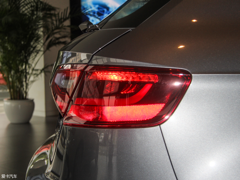 2015WA3 35 TFSI 300fo