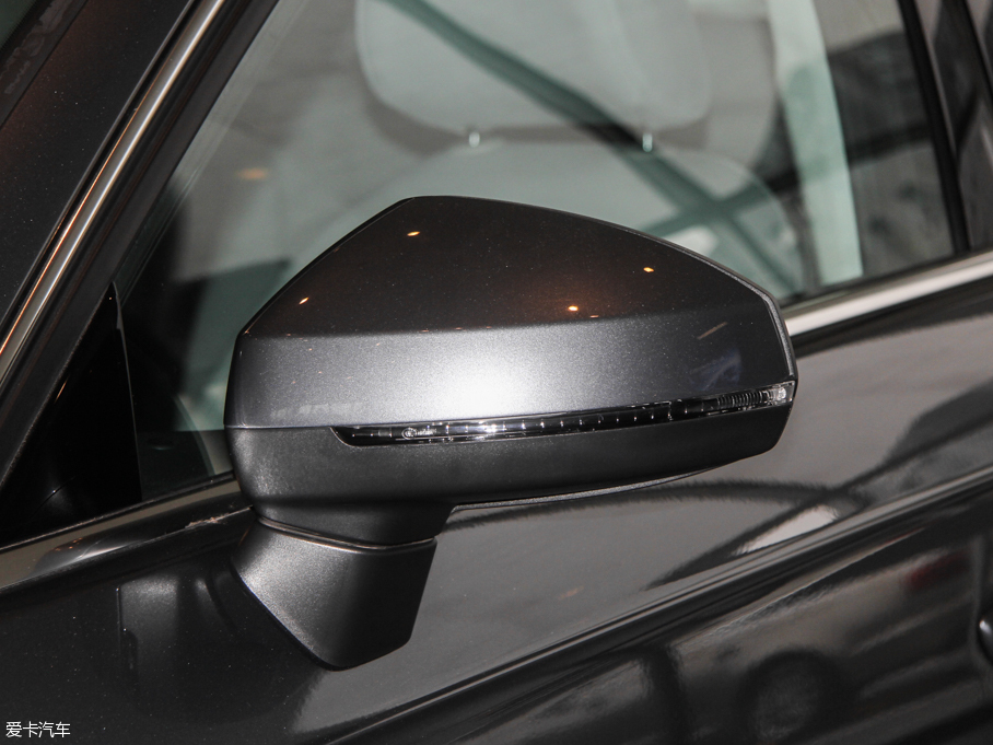 2015?yun)WA3 35 TFSI 300fo(j)