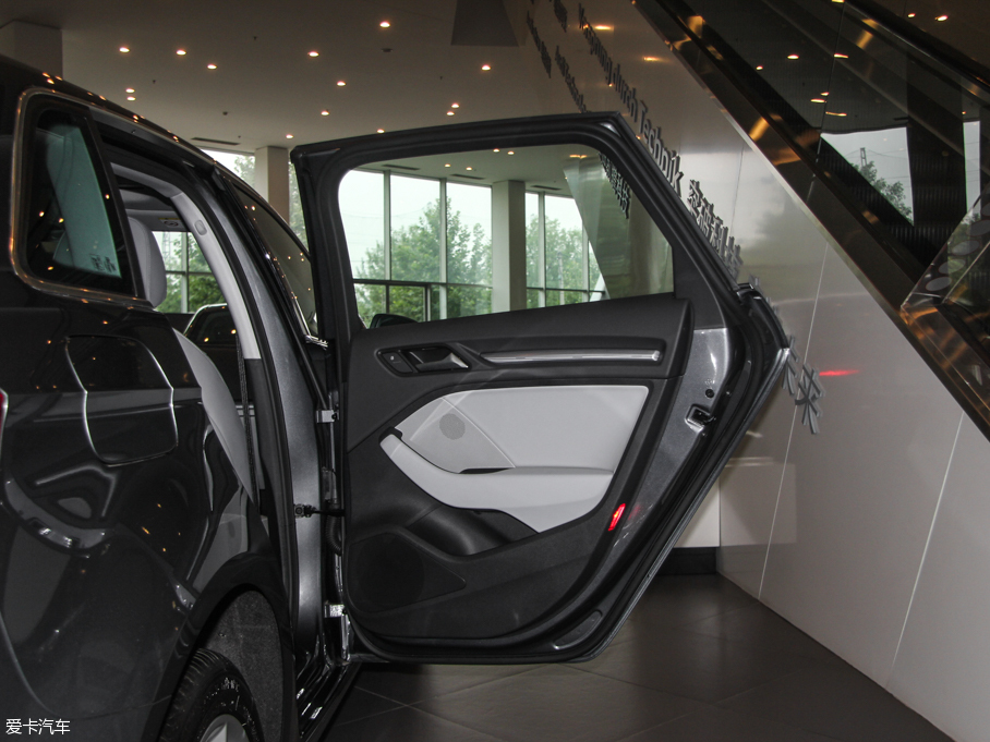 2015WA3 35 TFSI 300fo