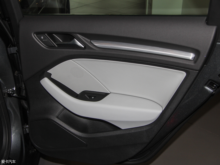 2015WA3 35 TFSI 300fo