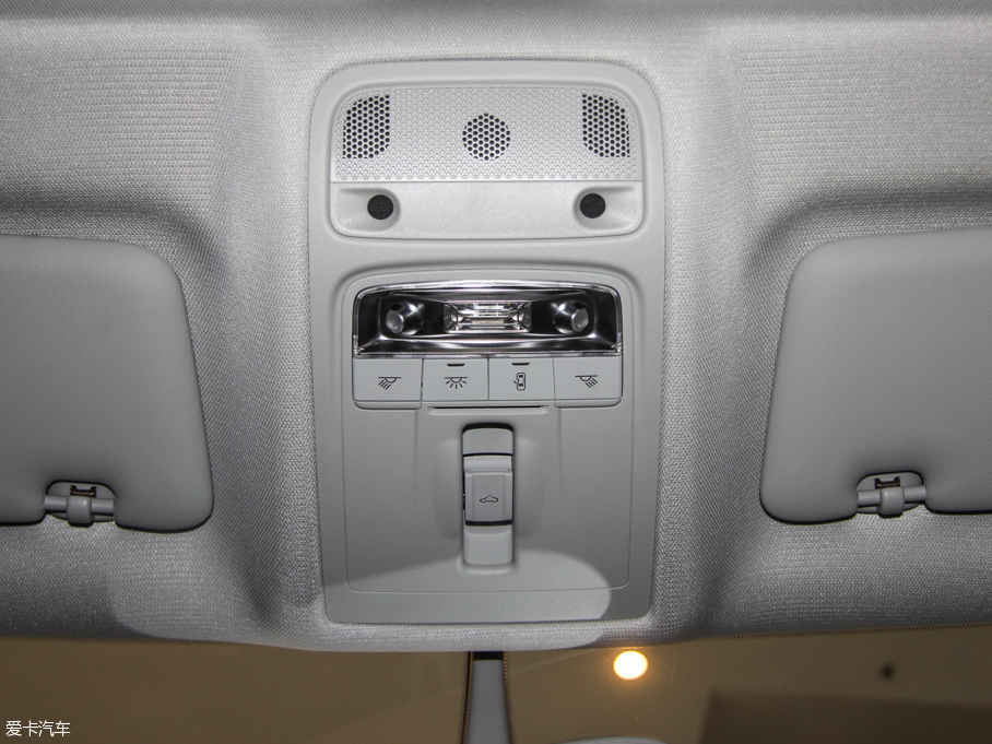 2015?yun)WA3 35 TFSI 300f(wn)o(j)