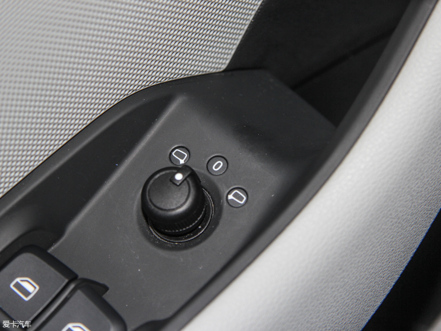 2015WA3 35 TFSI 300fo(j)