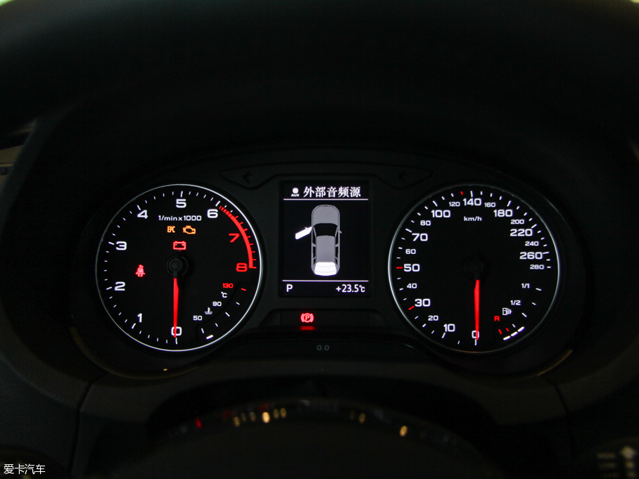 2015?yun)WA3 35 TFSI 300fo(j)