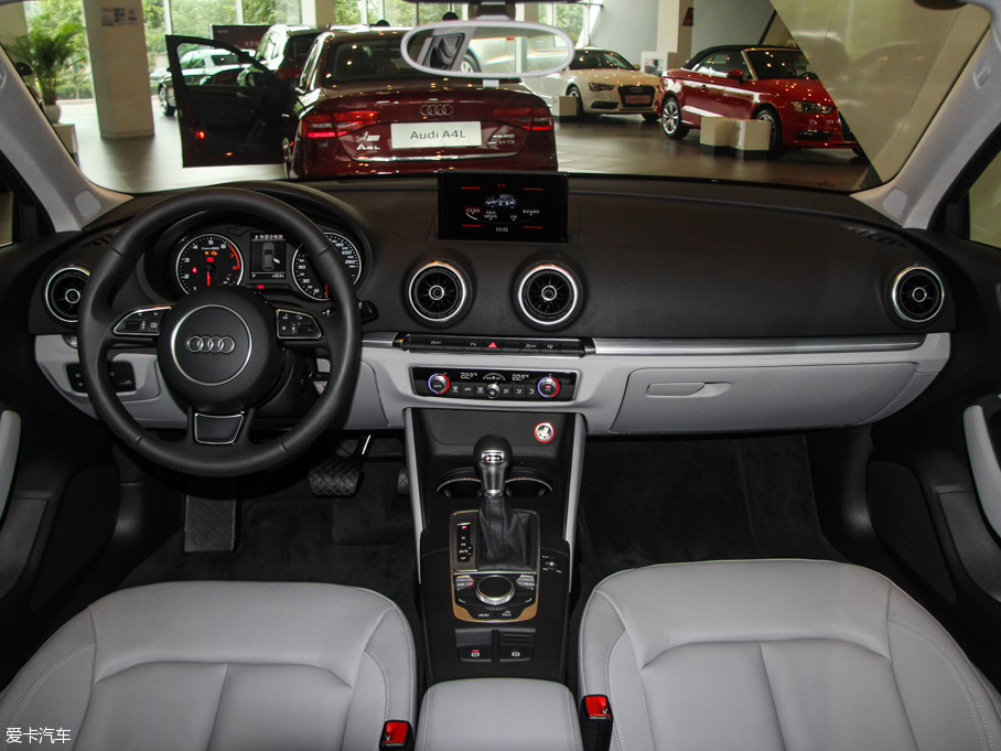 2015WA3 35 TFSI 300fo