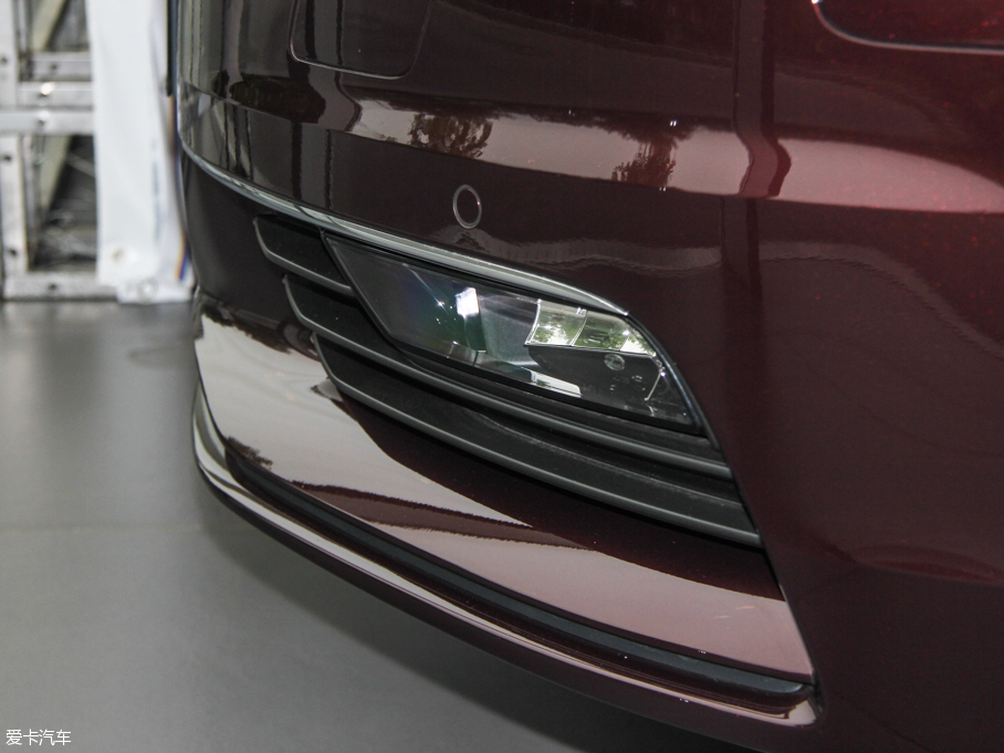 2015?yun)WA3 Limousine 35 TFSI 300f(wn)o(j)