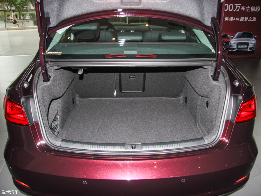 2015WA3 Limousine 35 TFSI 300fo