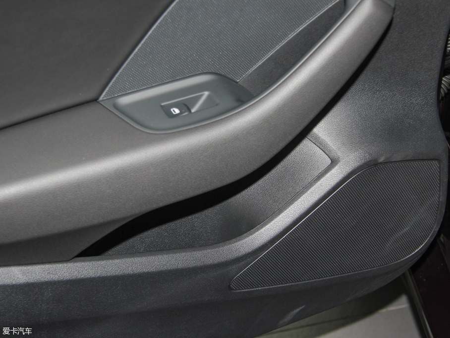 2015WA3 Limousine 35 TFSI 300fo