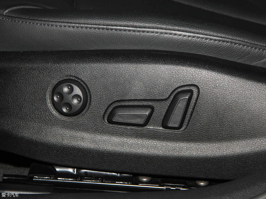 2015WA3 Limousine 35 TFSI 300fo