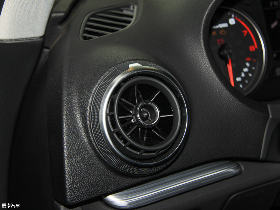 2015WA3 Limousine 35 TFSI 300fo